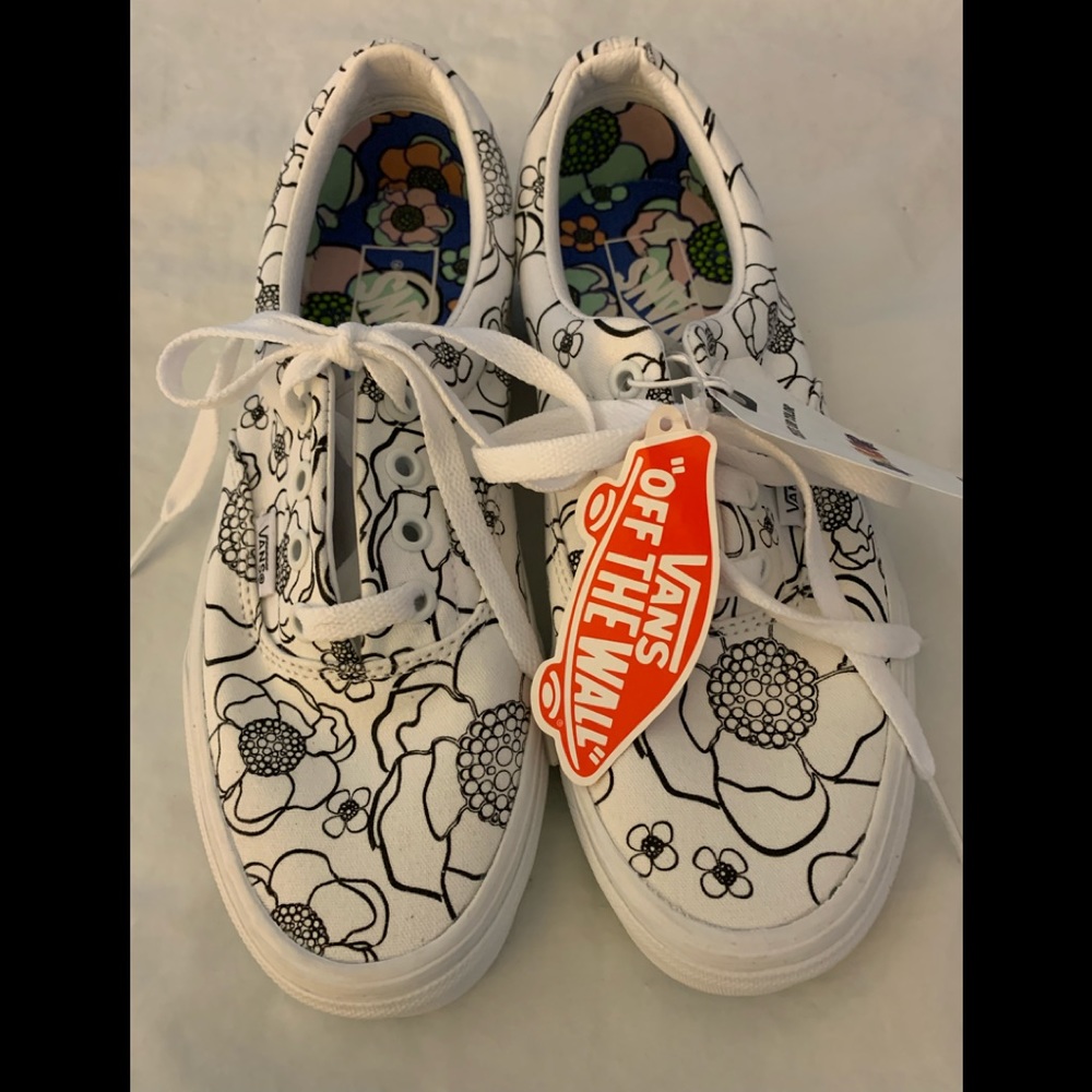 🆕 Vans sneakers “Color Me” in floral sketch design